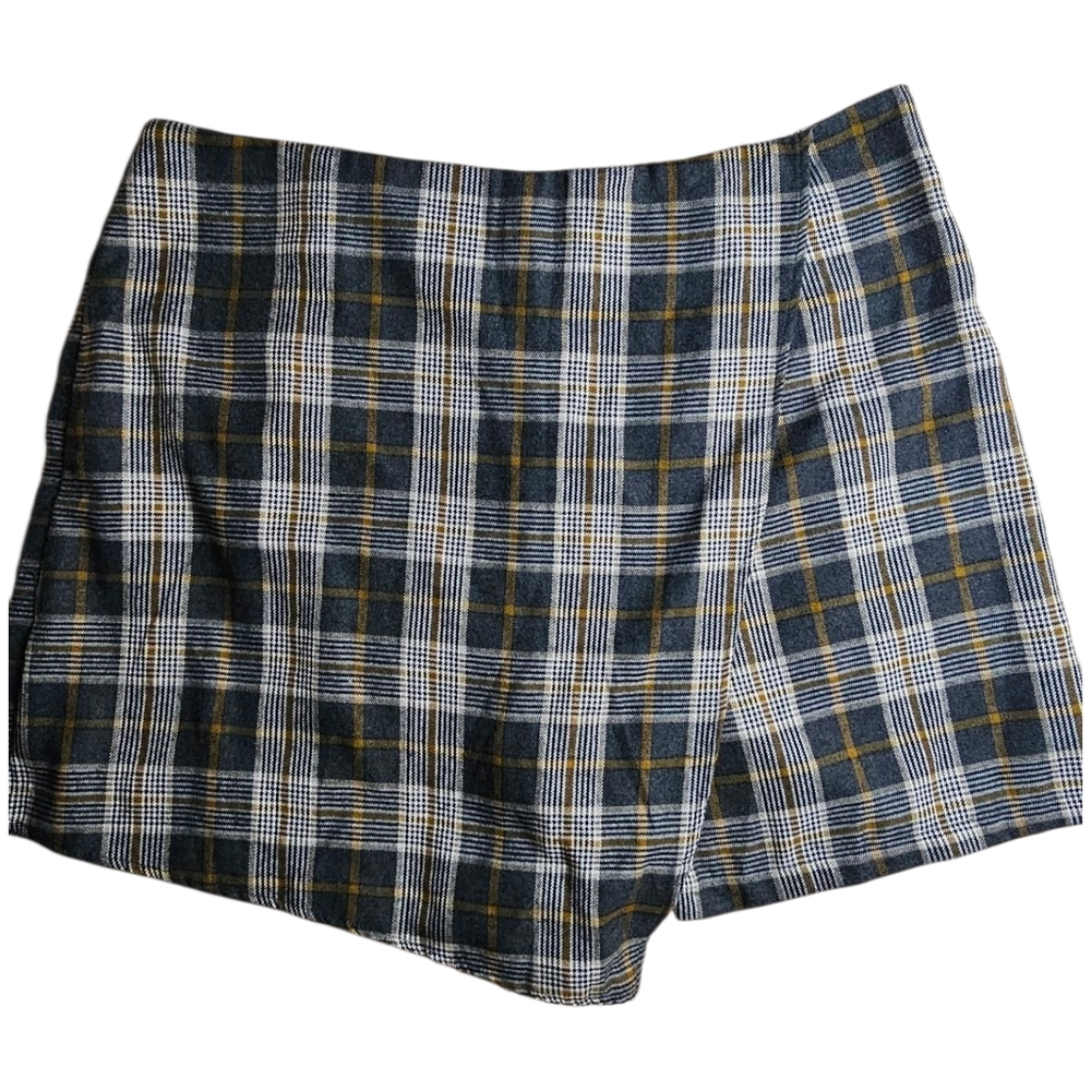 SHEIN Plaid Skort in Black, White, and Brown